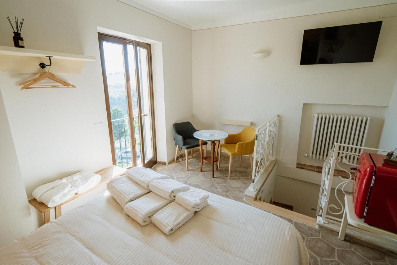 La Casa Delle Api Bed & Breakfast Offida Bagian luar foto