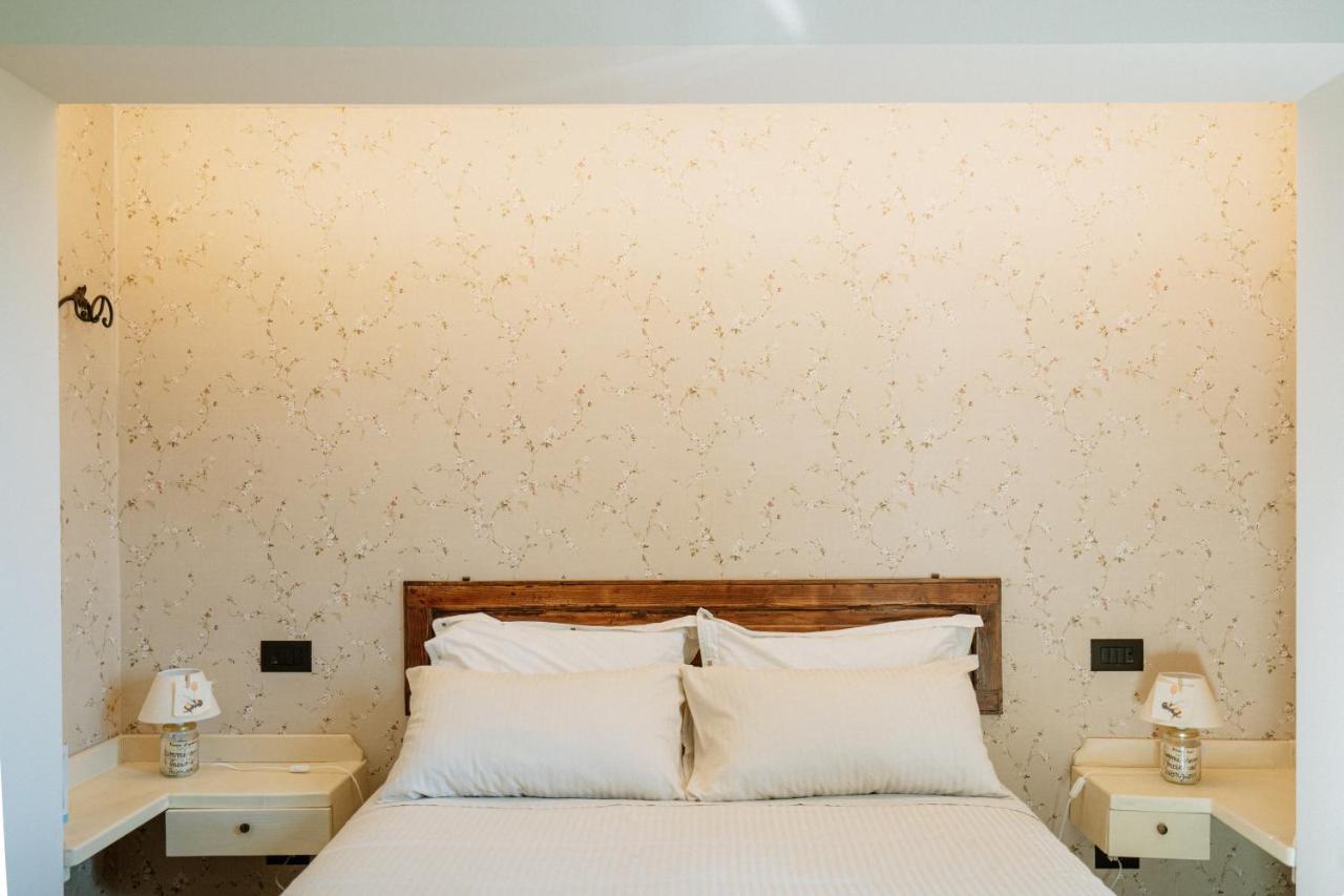 La Casa Delle Api Bed & Breakfast Offida Bagian luar foto