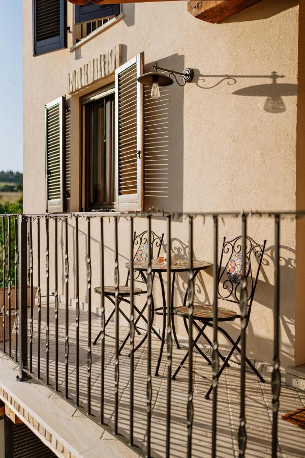 La Casa Delle Api Bed & Breakfast Offida Bagian luar foto