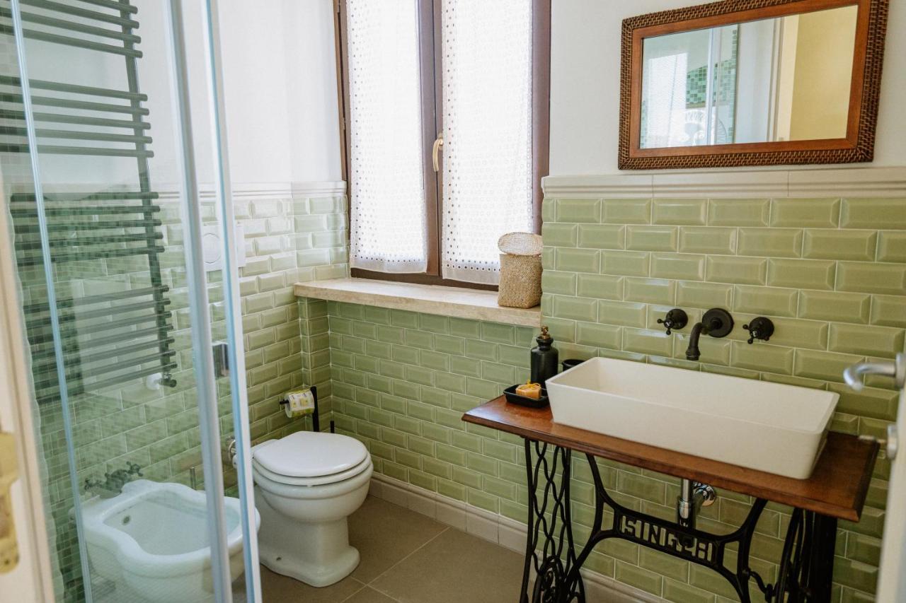 La Casa Delle Api Bed & Breakfast Offida Bagian luar foto